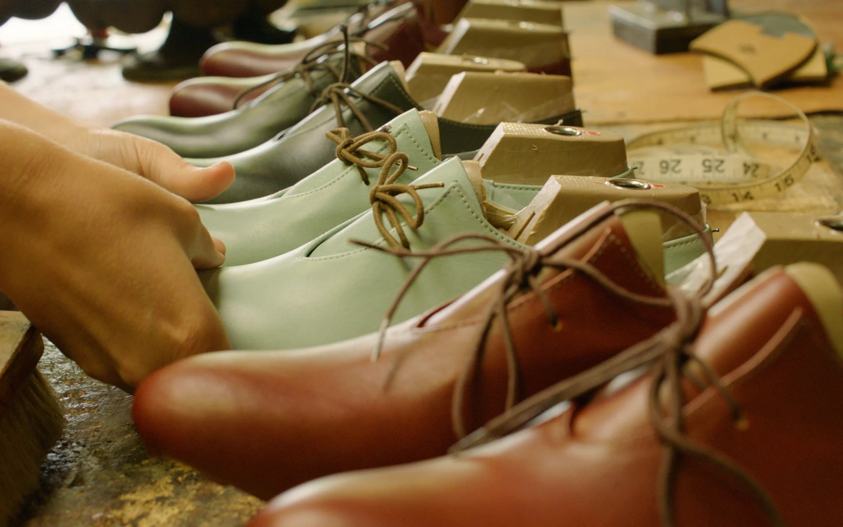 Bathke Bespoke: line up four colors with hands 1