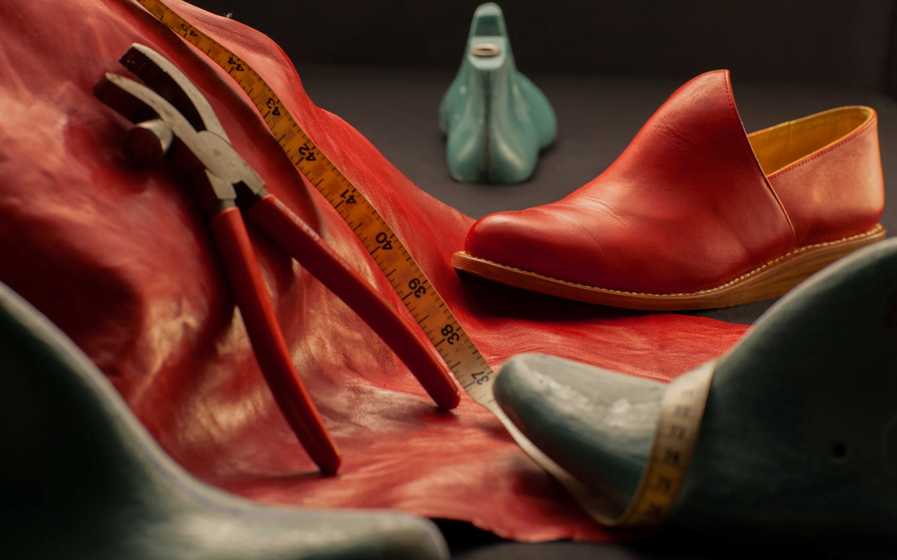 Bathke Bespoke: red-leather-tabletop Bathke Bespoke